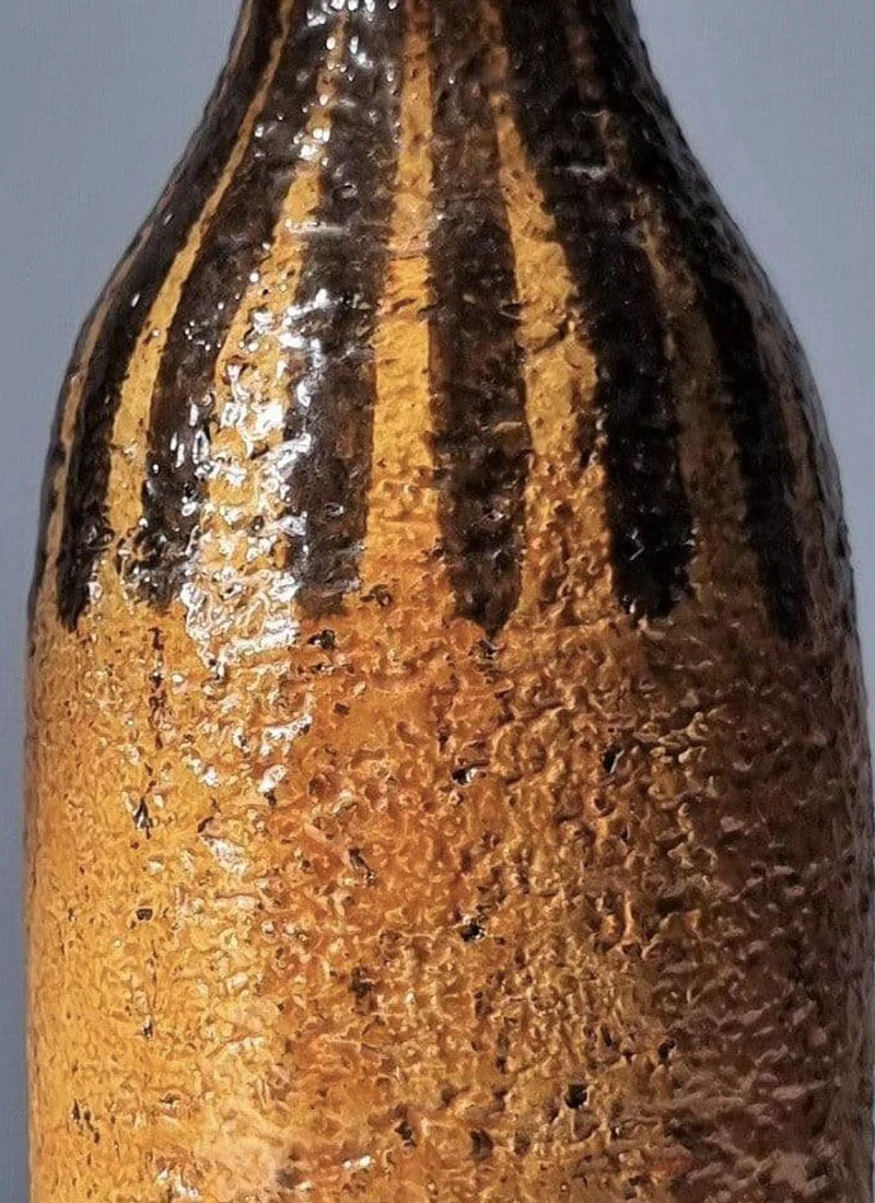 Mari Simmulson 1960 Eritrea Series Burnt Sugar and Caramel Palette Bottle Vase - Image 3