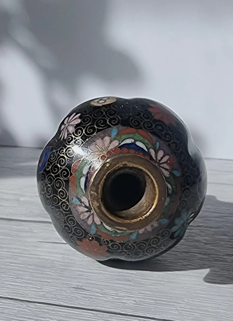 Takahara Komajiro Cloisonne 6 Lobed Vase, Late Meiji Era, Japanese - Image 4