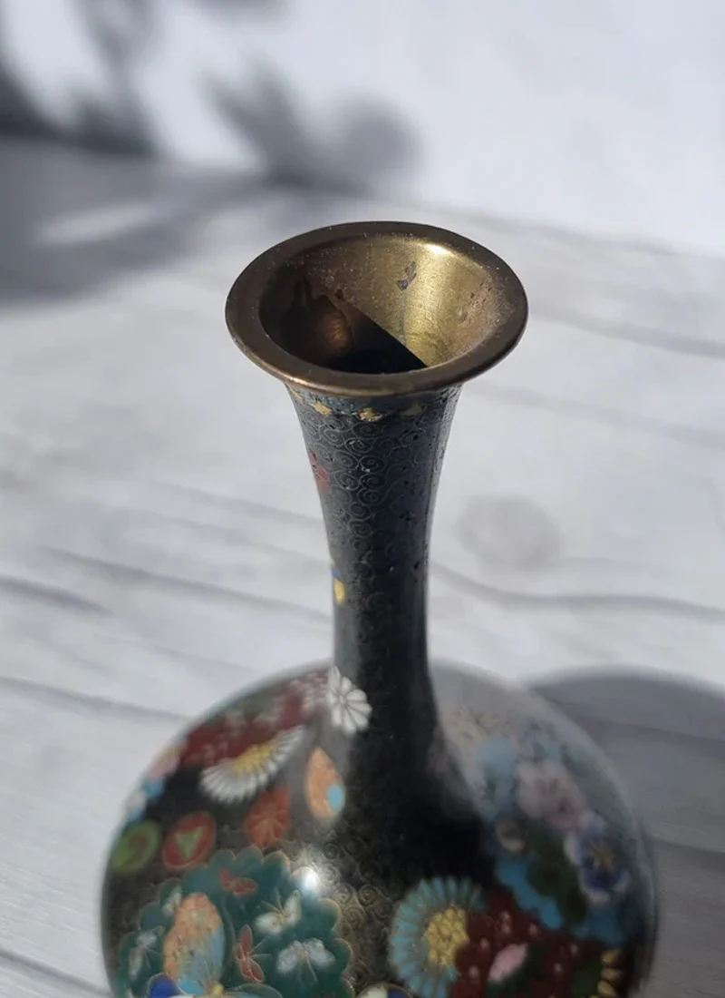 Takahara Komajiro Cloisonne Bud Vase, Late Meiji Era, Japanese - Image 2