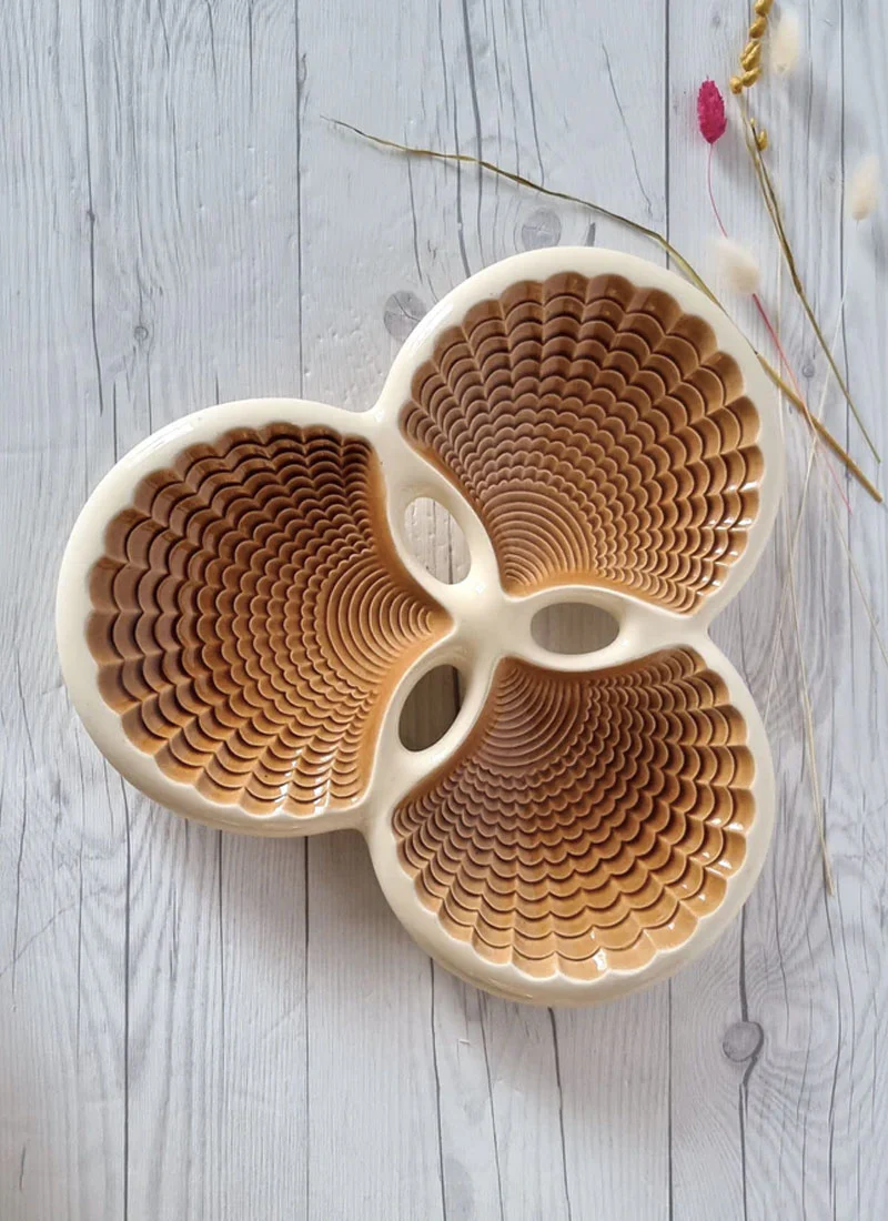 Verceram Ceramique Textured Modernist Tri-Section Clam Dish, 1950s - Image 2