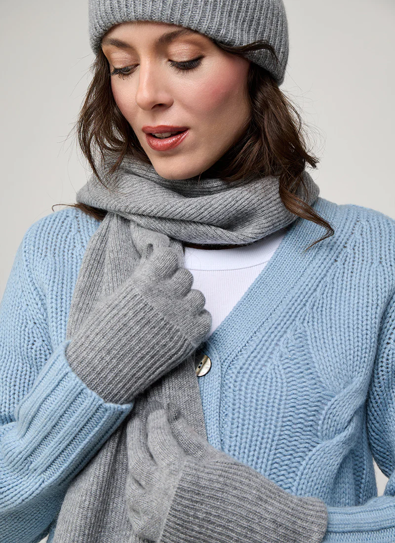 Cashmere Set - Glove & Beanie - Image 3