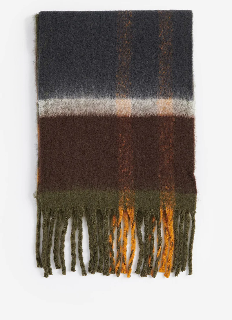 Isla Tartan Boucle Scarf - Image 2