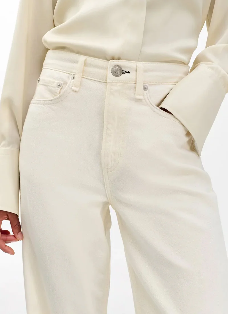 Featherweight Logan Wide Leg Jeans - Image 3