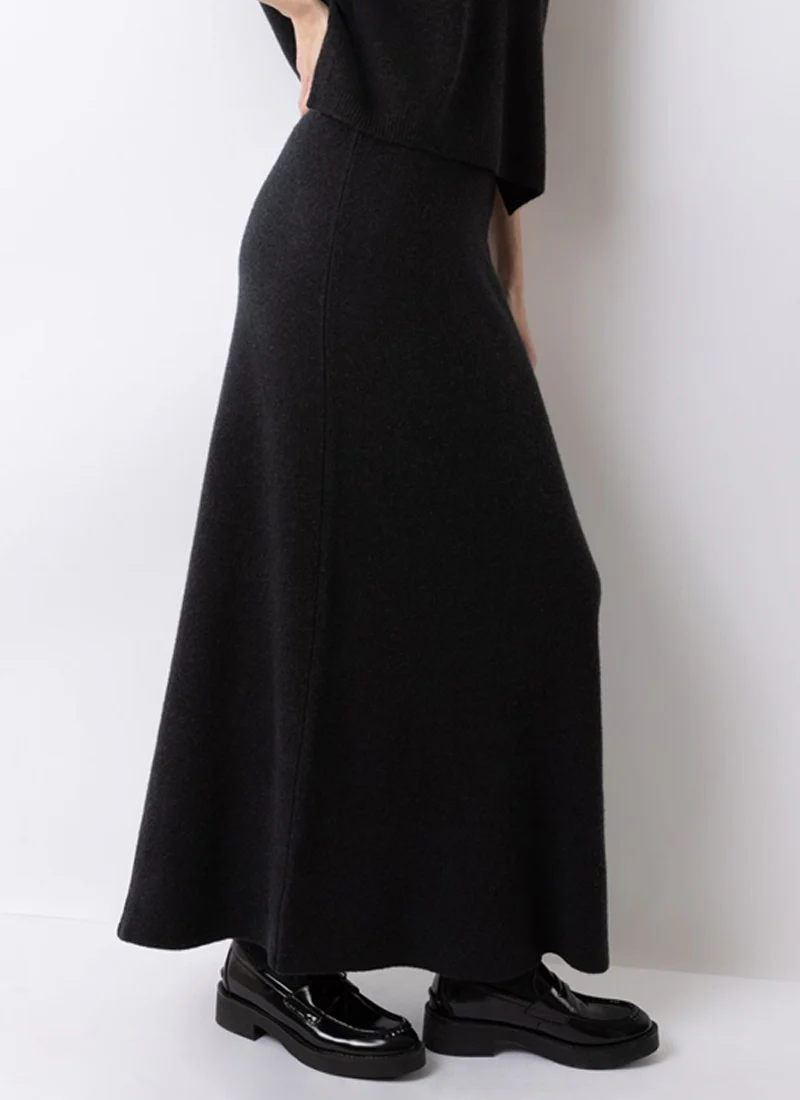 Cashmere Knit Skirt - Image 2