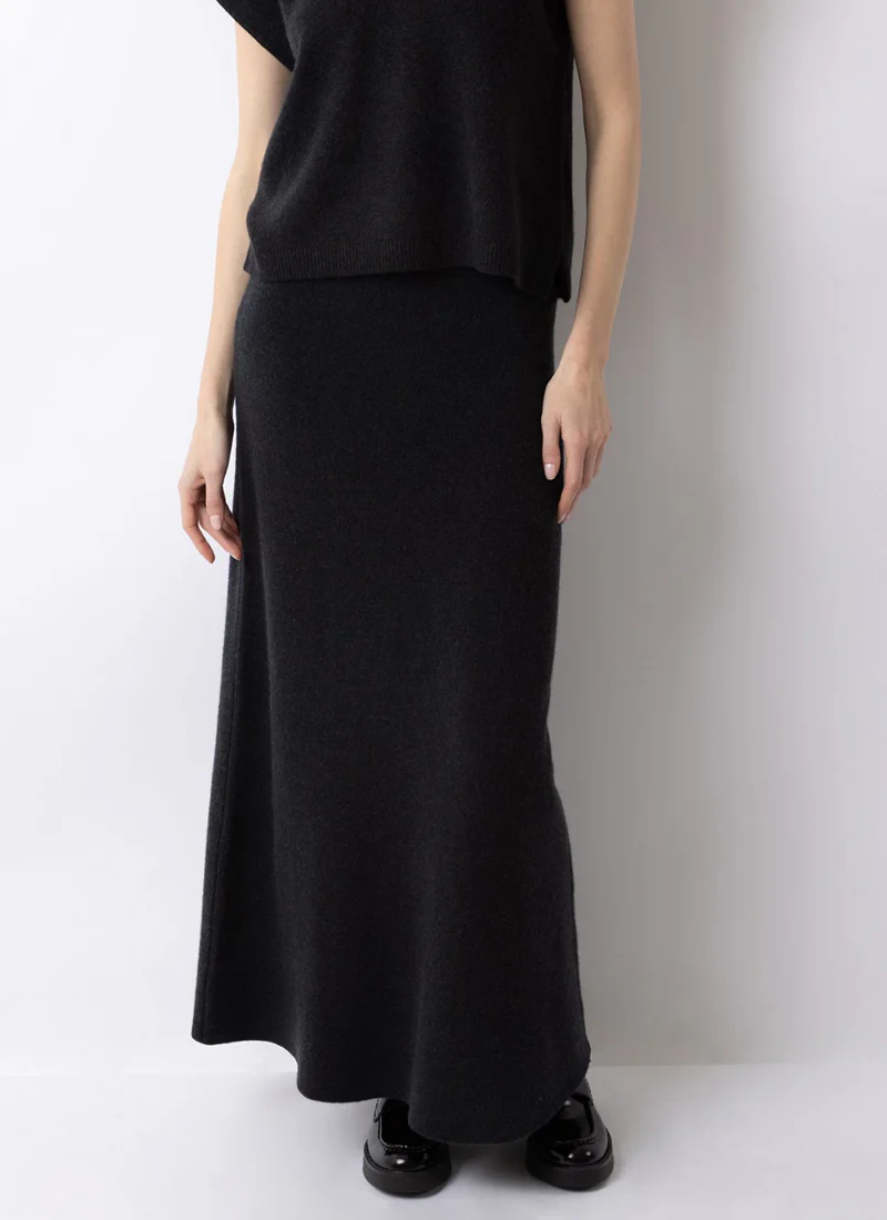 Cashmere Knit Skirt - Image 3