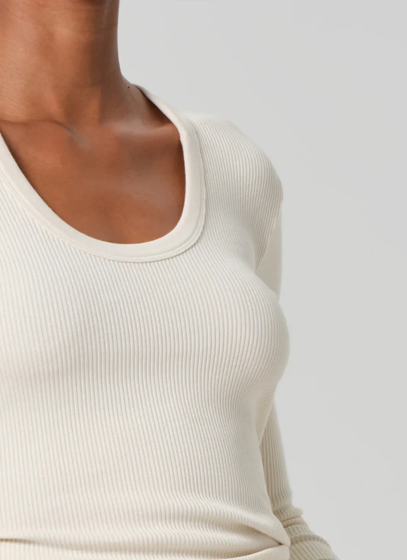 Mara U-neck T-Shirt - Image 4